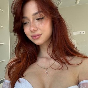 Linsan Nude