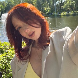 Linsan Nude