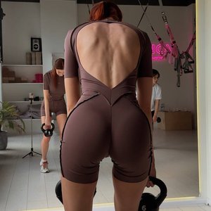 Linsan Nude