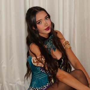 Lydia Violet Nude