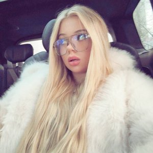 Mashera Nude
