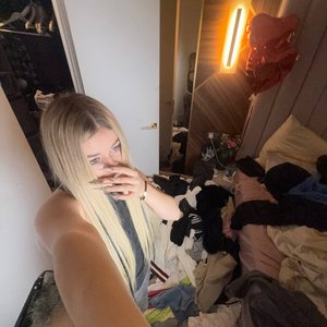 Mashera Nude