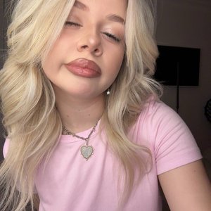 Mashera Nude