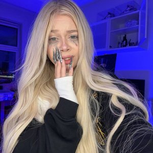 Mashera Nude