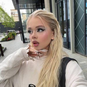 Mashera Nude