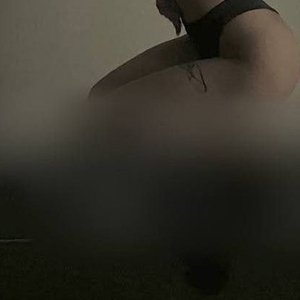 Leron Baron Nude