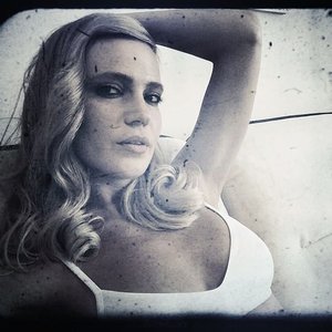 Glyukoza Nude