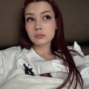 Bonnie Petite Nude