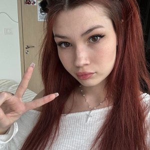 Bonnie Petite Nude