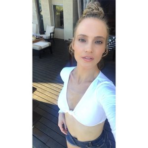 Glyukoza Nude