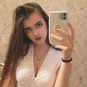 Lelyamt Nude
