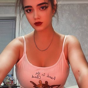 Lelyamt Nude