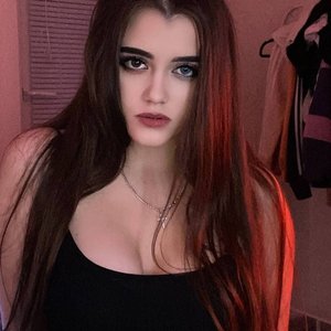 Lelyamt Nude