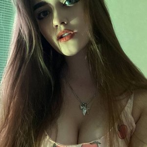 Lelyamt Nude