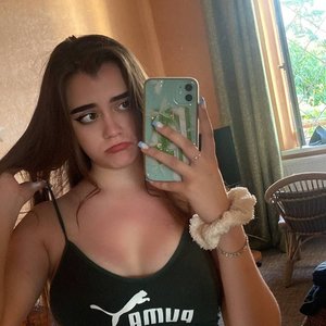 Lelyamt Nude