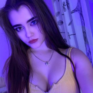 Lelyamt Nude