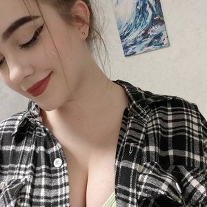 Lelyamt Nude