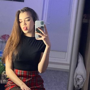 Lelyamt Nude
