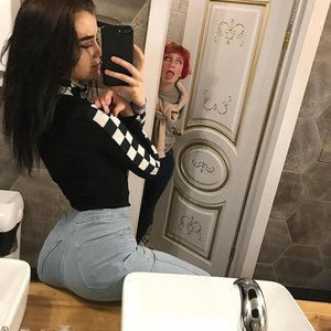 Lelyamt Nude
