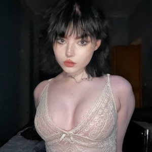 Skvirtik Nude