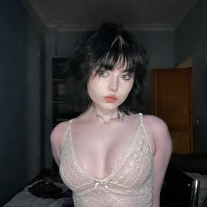 Skvirtik Nude