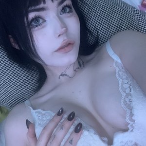 Skvirtik Nude