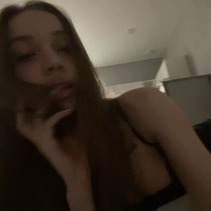 Tsunami Beybi Nude