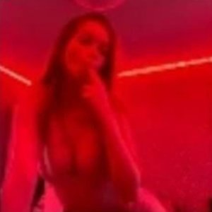 Tsunami Beybi Nude