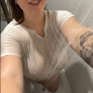 Tudaasudaa Nude