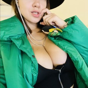 Tudaasudaa Nude