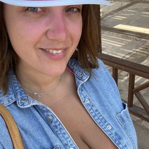 Tudaasudaa Nude