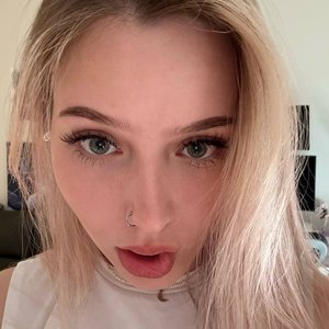 Whylollycry Nude