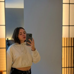 Apofigeaa Nude