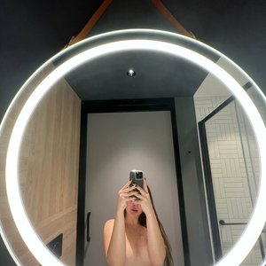 Apofigeaa Nude