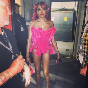 Aziliya Benks Nude