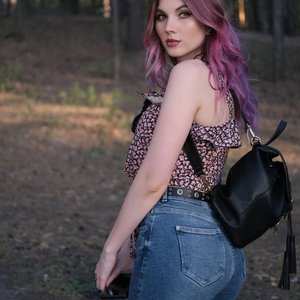 Lipisinka Nude