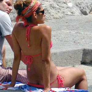 Eva Mendes Nude