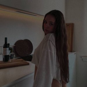 Apofigeaa Nude