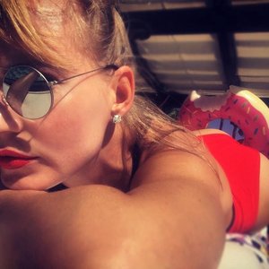 Glyukoza Nude