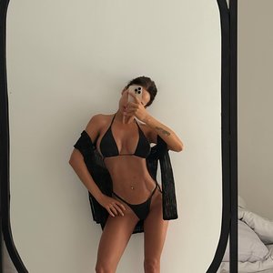 Valya Karnaval Nude