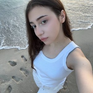 Niyarka Nude