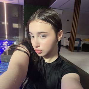 Niyarka Nude