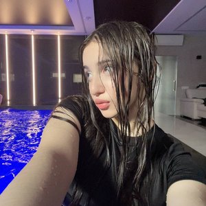 Niyarka Nude