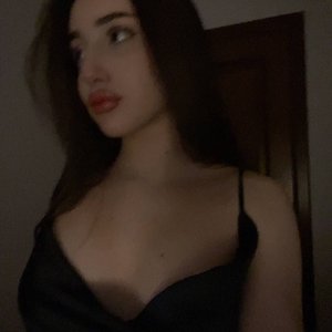 Niyarka Nude