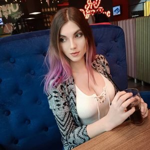 Lipisinka Nude
