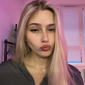 Whylollycry Nude