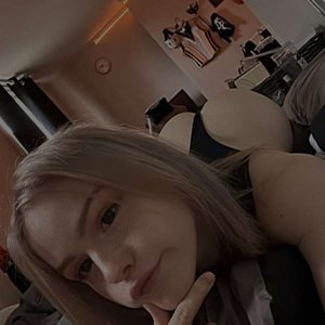 Pinkguno Nude