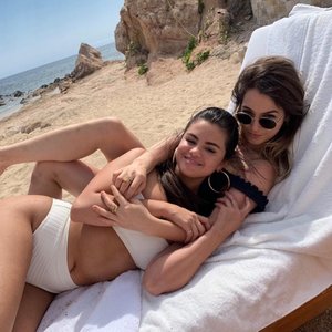 Selena Gomes Nude