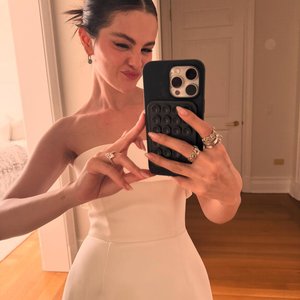 Selena Gomes Nude