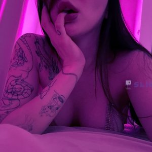 Leron Baron Nude